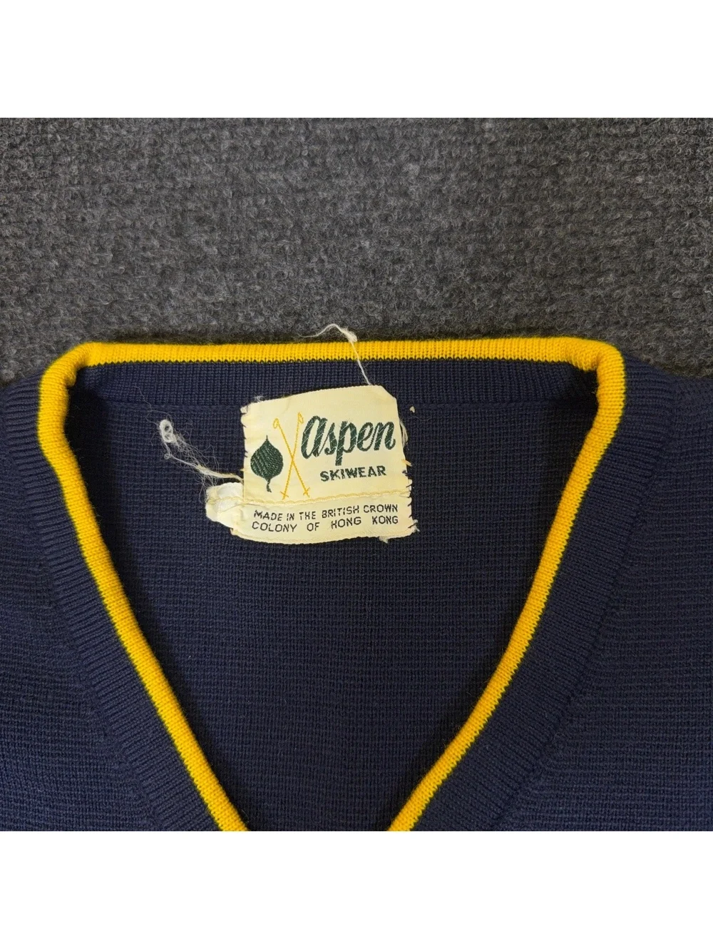 Vintage Aspen Skiwear Hong Kong Sweater Men's L